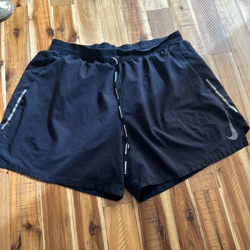 5in Nike challenger running shorts